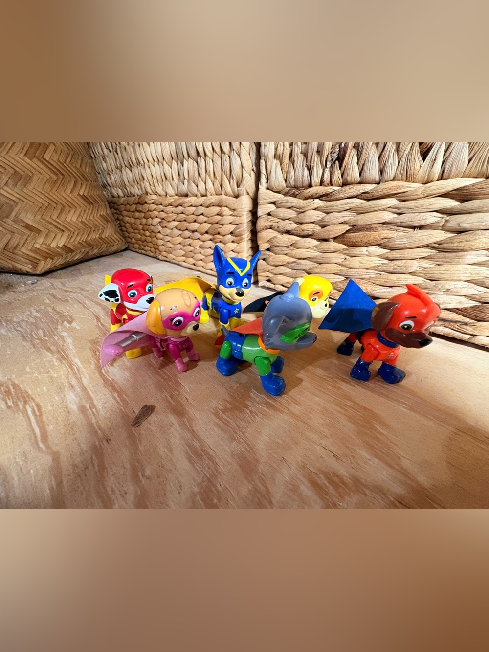 Paw Patrol Super Pup Figures, hero pups with capes.
